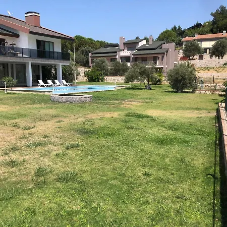 Willa Villa *